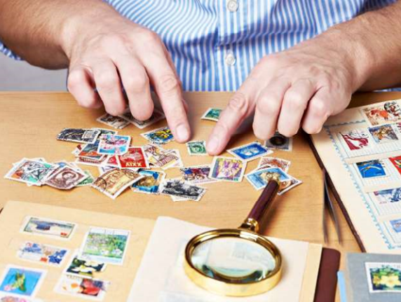 Selling at E & D Stamp Auction